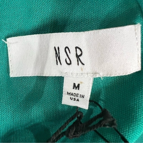 𝅺NEW WITH TAGS‎ NSR RUFFLE HALTER DRESS - Picture 12 of 14